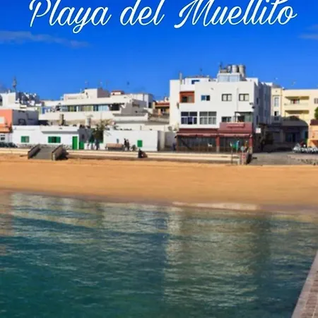 Centro De Con Vistas A Isla De Lobos * 코라레호